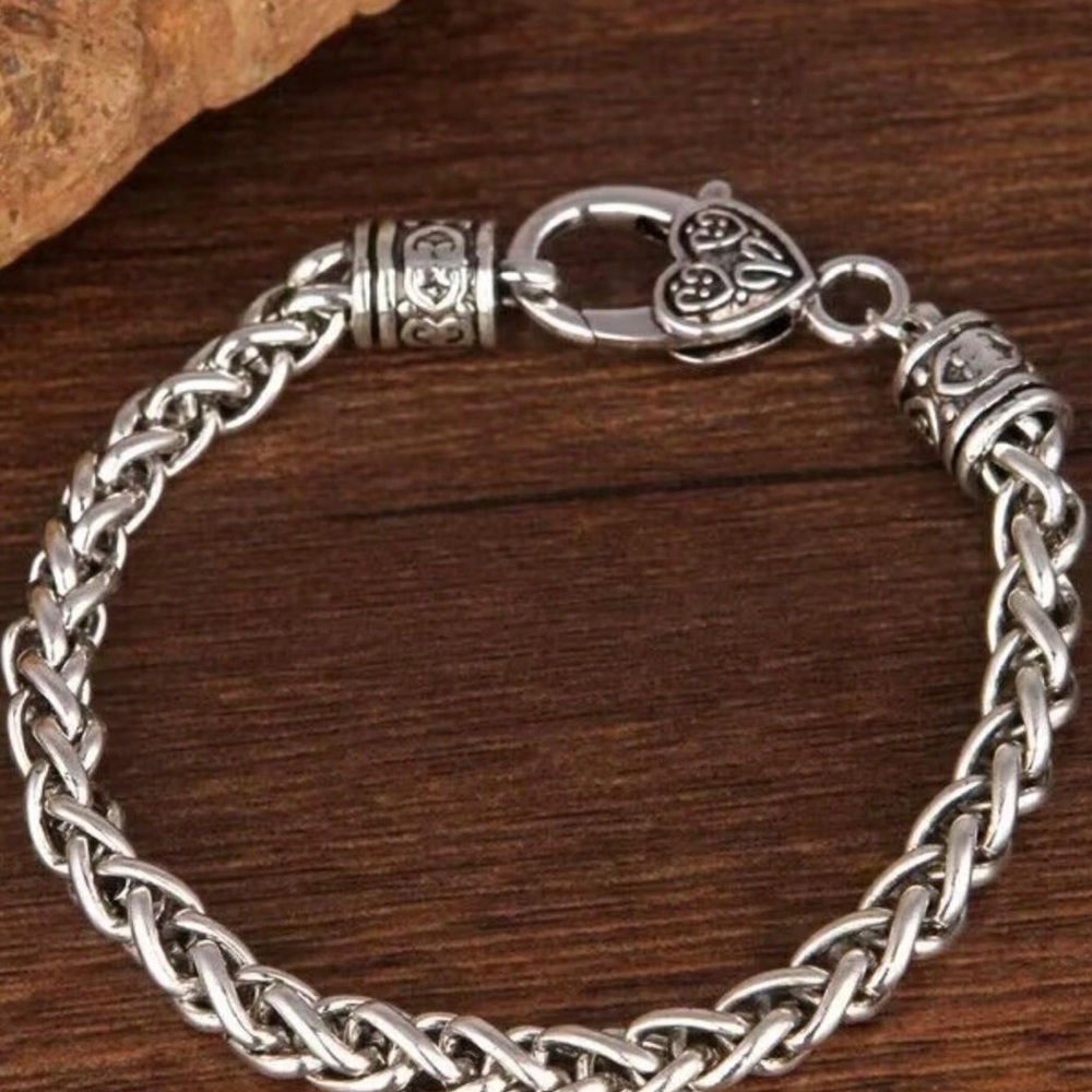 2.BRACELET
